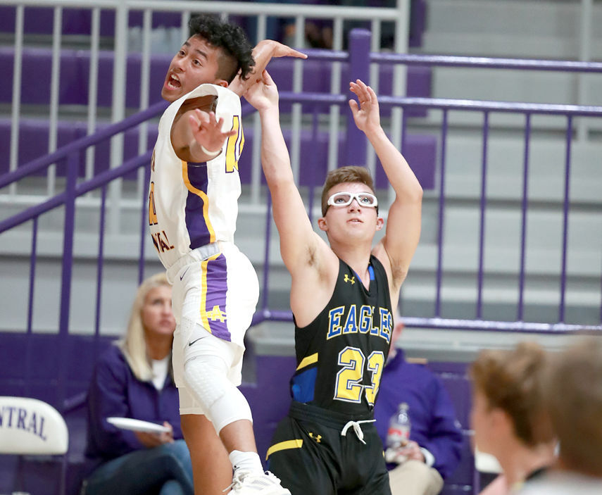 Golden Bears suffer first loss at New Site